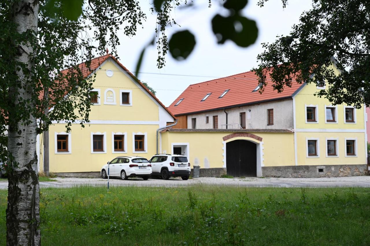 Penzion Mezi Radky Jindřichŭv Hradec Dış mekan fotoğraf