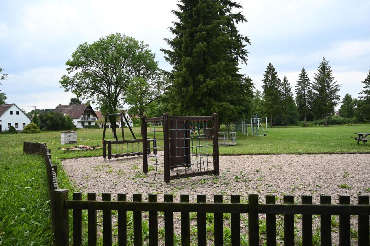 Penzion Mezi Radky Jindřichŭv Hradec Dış mekan fotoğraf