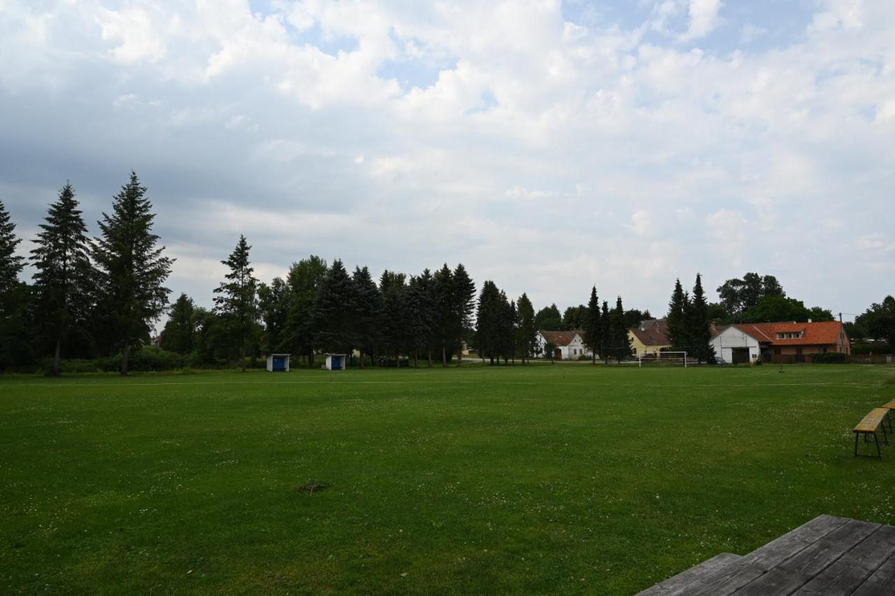 Penzion Mezi Radky Jindřichŭv Hradec Dış mekan fotoğraf